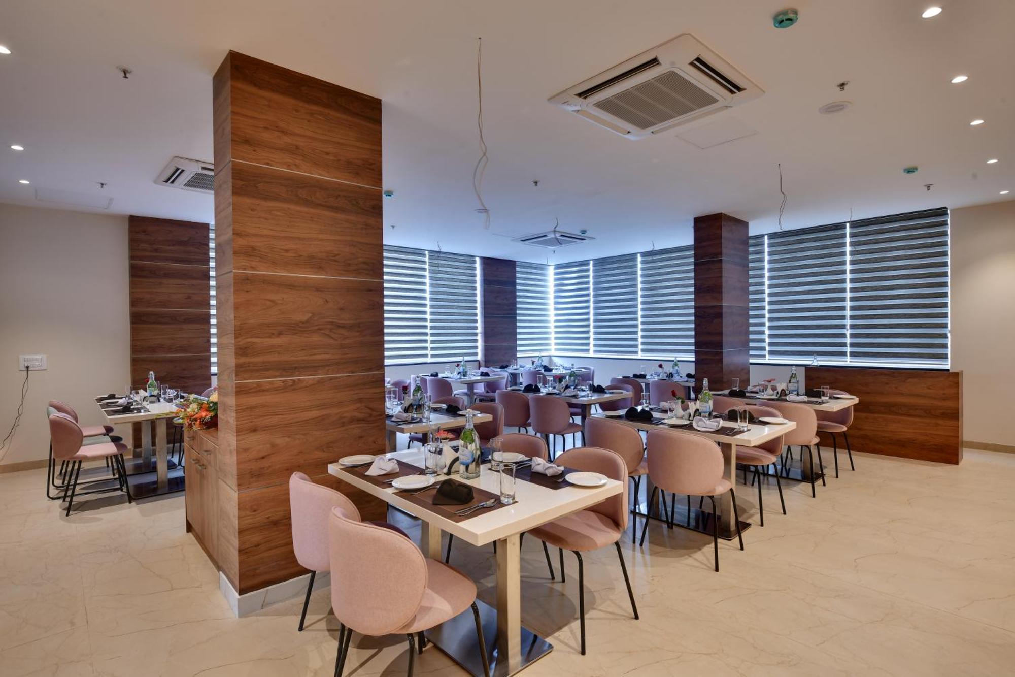 Click Hotel Vista-International Airport Dod Jala Zewnętrze zdjęcie